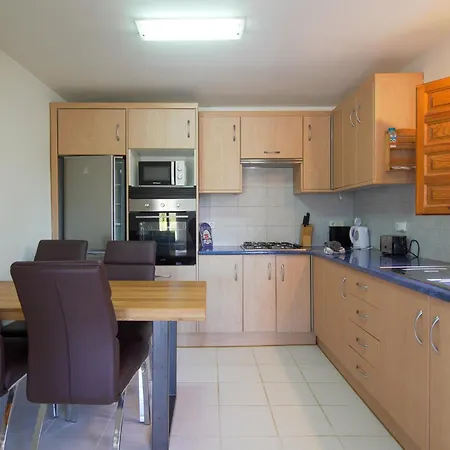 Villa Moba *