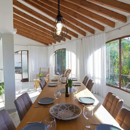 Villa Moba *